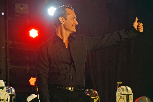 『スター・ウォーズ』ジュード・ロウ＆ジョン・ボイエガ＆ダニエル・ローガンが仲良く自撮り！（5枚目）