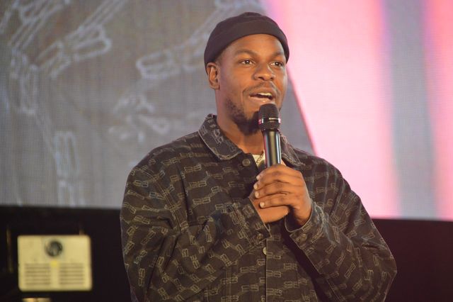 『スター・ウォーズ』ジュード・ロウ＆ジョン・ボイエガ＆ダニエル・ローガンが仲良く自撮り！（9枚目）