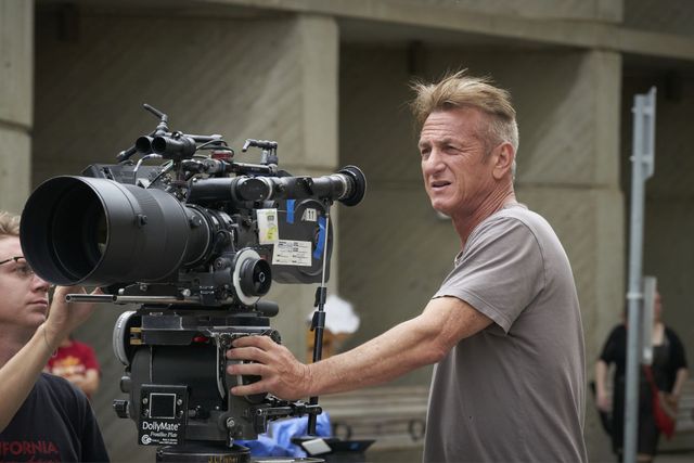 超美女！ショーン・ペンと実娘2ショット＜メイキング9枚＞（3枚目）