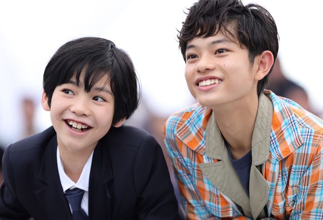 かわいすぎる！カンヌ映画祭フォトコールでの『怪物』柊木陽太＆黒川想矢（2枚目）