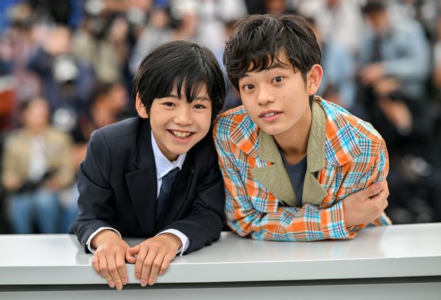 かわいすぎる！カンヌ映画祭フォトコールでの『怪物』柊木陽太＆黒川想矢（4枚目）