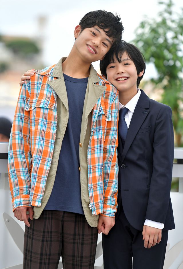 かわいすぎる！カンヌ映画祭フォトコールでの『怪物』柊木陽太＆黒川想矢（7枚目）