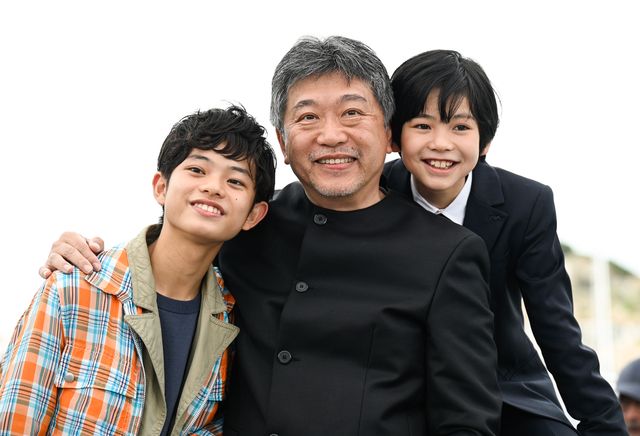 かわいすぎる！カンヌ映画祭フォトコールでの『怪物』柊木陽太＆黒川想矢（8枚目）