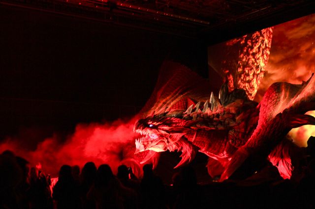 USJに「エヴァ」「進撃」「バイオ」「モンハン」「きゃりーぱみゅぱみゅ」！「ユニバーサル・クールジャパン2016」ギャラリー（4枚目）