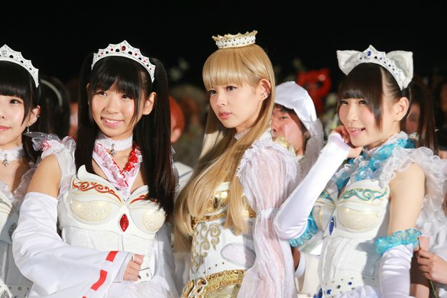 でんぱ組.inc、セクシー白魔女コスプレ披露！フォトギャラリー（7枚目）