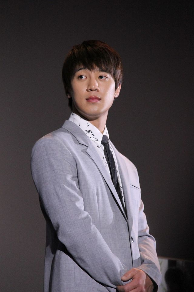 超新星のソンモとジヒョク、胸キュントークでファン沸かす　画像ギャラリー（24枚目）