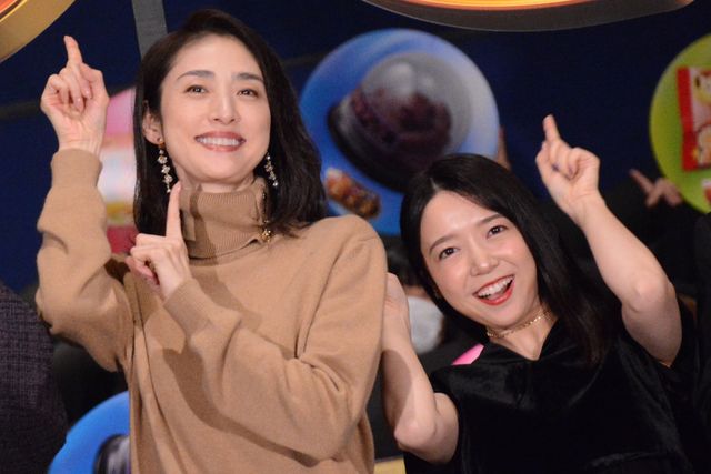 天海祐希＆上白石萌音がノリノリ！『映画「ふしぎ駄菓子屋 銭