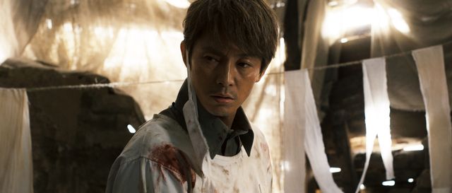 キンブリー、マイルズ少佐、ユーリ・ロックベルの場面写真（2枚目）