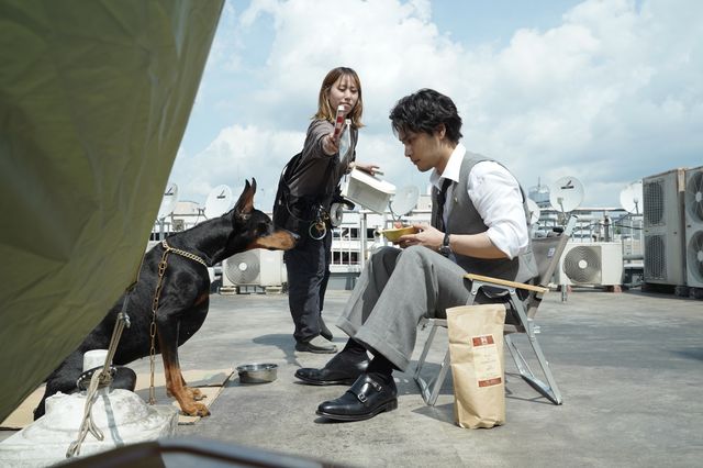 町田啓太、上半身びっしりタトゥー公開　Netflix「九条の大罪」メイキングカット集（11枚目）