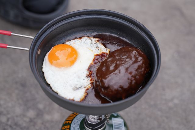 町田啓太、上半身びっしりタトゥー公開　Netflix「九条の大罪」メイキングカット集（13枚目）