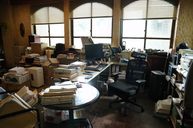 町田啓太、上半身びっしりタトゥー公開　Netflix「九条の大罪」メイキングカット集（23枚目）