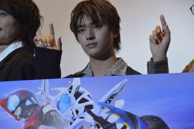 『仮面ライダーカブト 20th 天を継ぐもの』ついにお披露目！キャスト集結で“天道ポーズ”披露（27枚目）