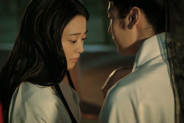 「光る君へ」一条天皇と定子の美しすぎるラブシーン　第16回場面写真（2枚目）