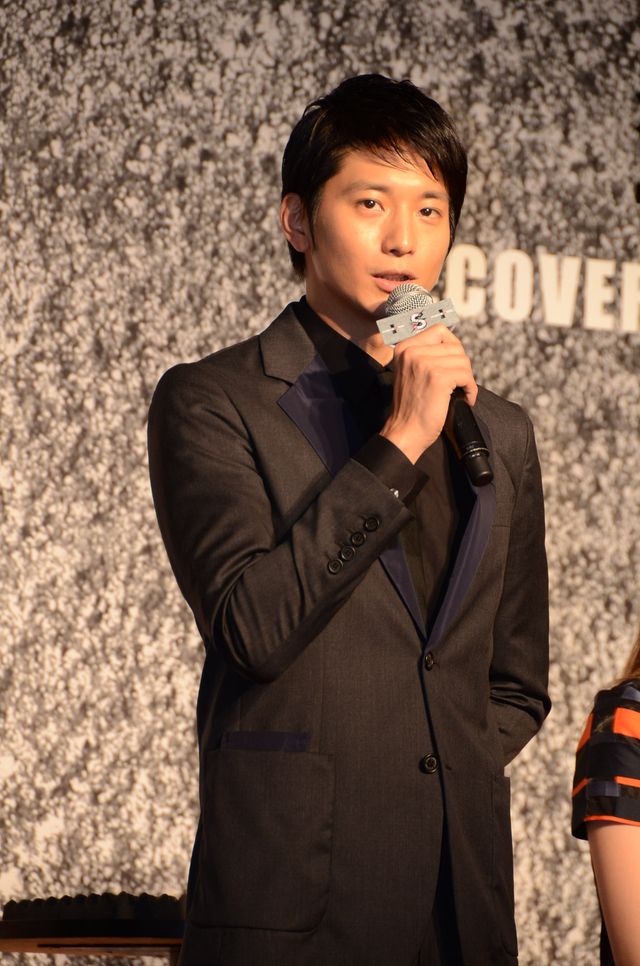 綾野剛、父になる向井理を祝福！フォトギャラリー（17枚目）