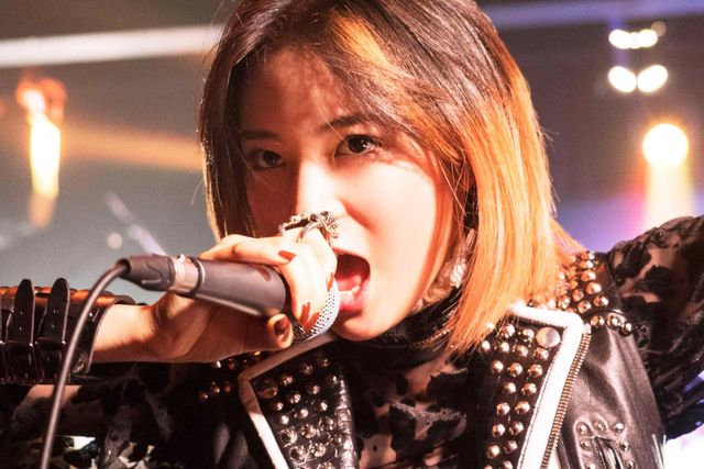 吉沢亮のメガネ姿も！『一度死んでみた』場面カット（2枚目）