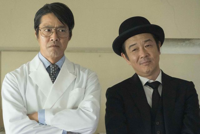 吉沢亮のメガネ姿も！『一度死んでみた』場面カット（5枚目）