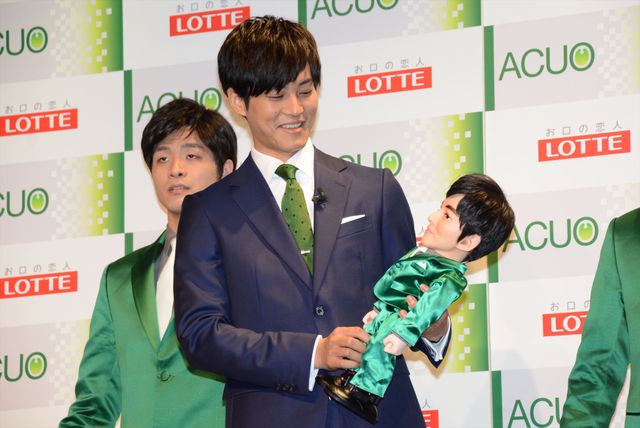 松坂桃李、そっくりロボットと登場！ロッテ「ACUO（アクオ）」イベントギャラリー（2枚目）