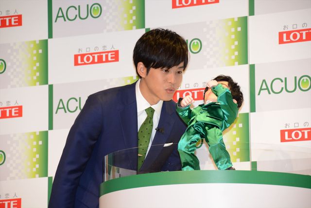松坂桃李、そっくりロボットと登場！ロッテ「ACUO（アクオ）」イベントギャラリー（6枚目）