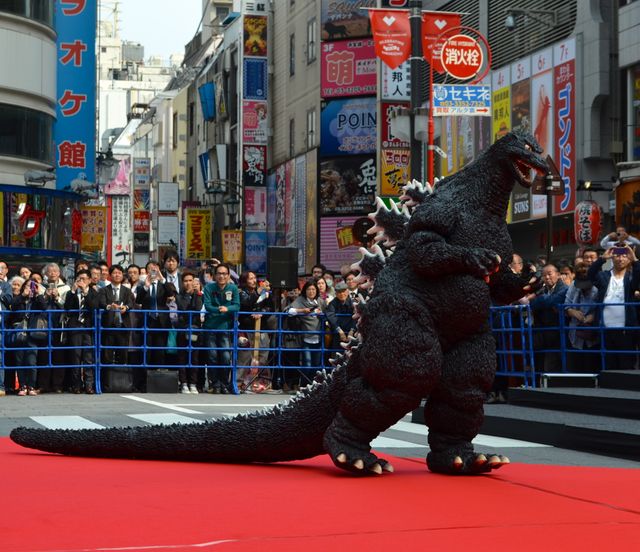 ゴジラ、長澤まさみと仲良くテープカット！フォトギャラリー（18枚目）