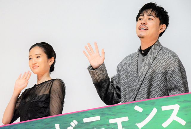 成田凌・前田敦子が登壇『コンビニエンス・ストーリー』公開記念舞台あいさつ：フォトギャラリー