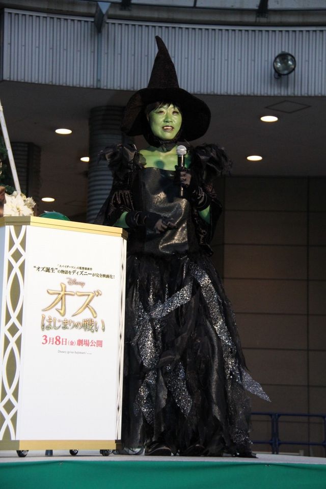 映画『オズ はじまりの戦い』オズツリー点灯式フォトギャラリー（4枚目）
