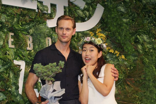 こんなハグされたら…！アレキサンダー・スカルスガルドがいっぱい『ターザン：REBORN』ギャラリー（12枚目）