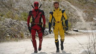 『デッドプール3』初ビジュアル公開！ウルヴァリン、ついに黄色いスーツ着用