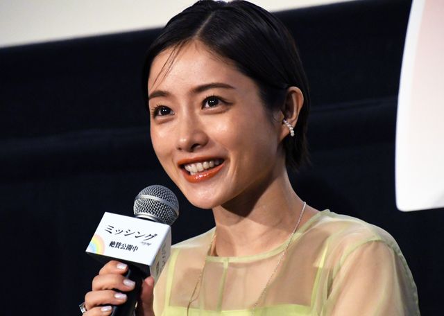 石原さとみ、色鮮やかなシースルードレス姿！映画『ミッシング』ティーチイン付き上映会（2枚目）