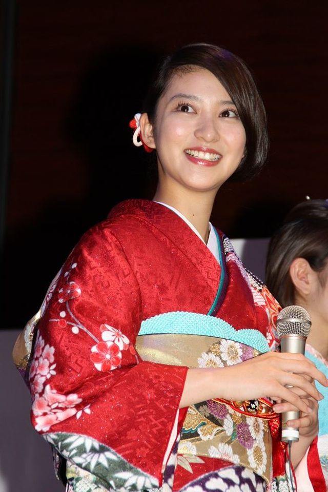 大人の仲間入りを果たした武井咲フォトギャラリー（5枚目）