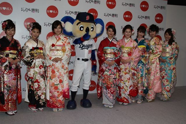 大人の仲間入りを果たした武井咲フォトギャラリー（8枚目）