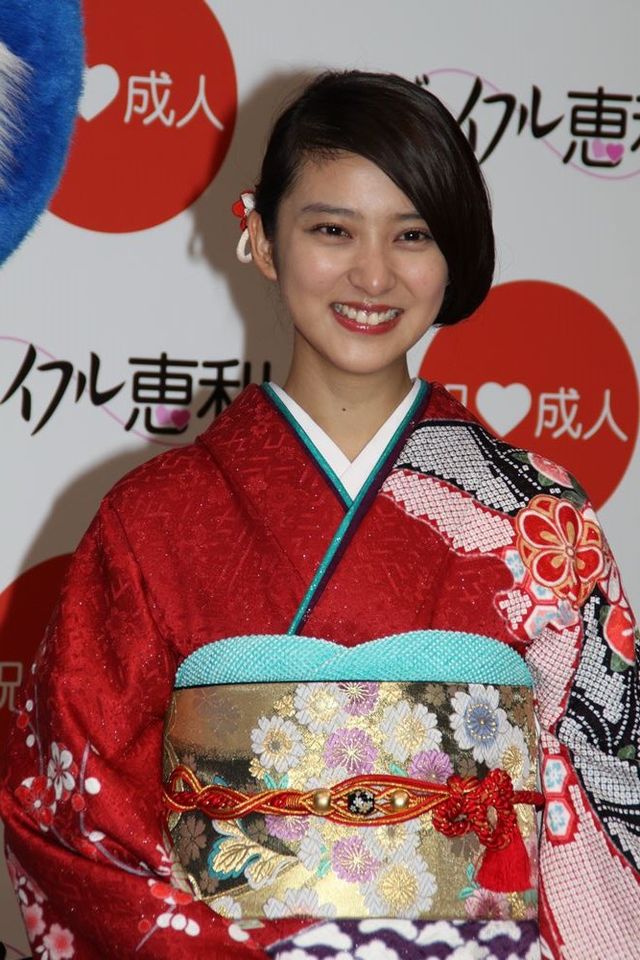 大人の仲間入りを果たした武井咲フォトギャラリー（9枚目）