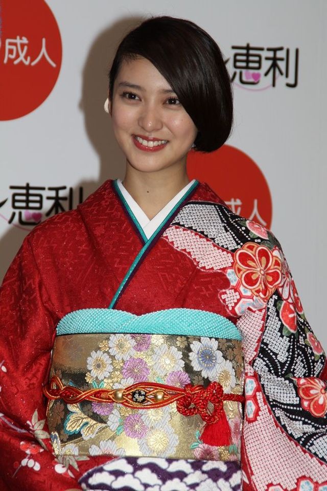 大人の仲間入りを果たした武井咲フォトギャラリー（10枚目）