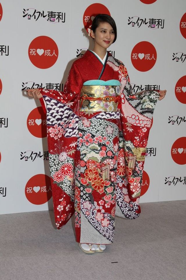 大人の仲間入りを果たした武井咲フォトギャラリー（12枚目）