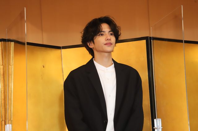 岡田将生、志尊淳、平手友梨奈が今年の漢字を発表！映画『さんかく窓の外側は夜』大ヒット祈願イベント（6枚目）