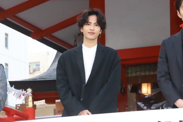 岡田将生、志尊淳、平手友梨奈が今年の漢字を発表！映画『さんかく窓の外側は夜』大ヒット祈願イベント（12枚目）