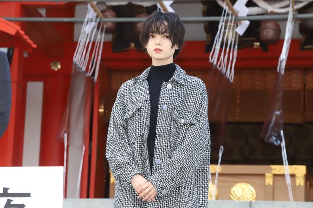 岡田将生、志尊淳、平手友梨奈が今年の漢字を発表！映画『さんかく窓の外側は夜』大ヒット祈願イベント（14枚目）