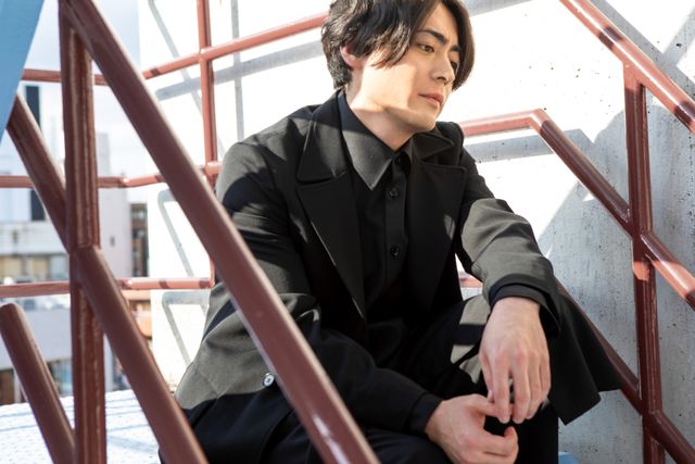 ミステリアス感漂う【山田孝之インタビューカット集】（5枚目）