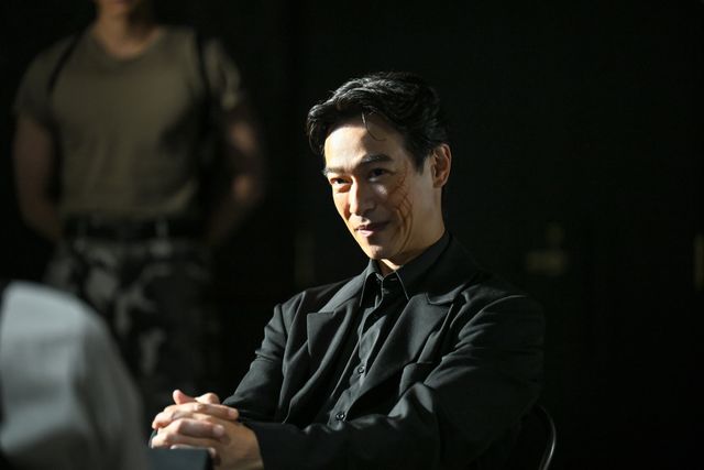 「VIVANT」堺雅人が怪演…恐ろしき敵リュウ・ミンシュエンが野崎に迫る（20枚目）