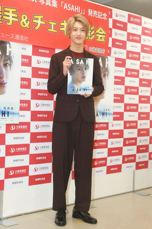 ルパンレッド・伊藤あさひの写真集が発売！（6枚目）