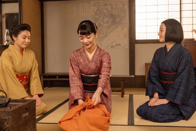 【画像8枚】朝ドラ「風、薫る」シマケン（佐野晶哉）とりん（見上愛）は喜び合って…第102回場面写真（7枚目）