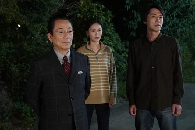 薫の休暇中、右京さんは…「相棒season23」第3話（13枚目）