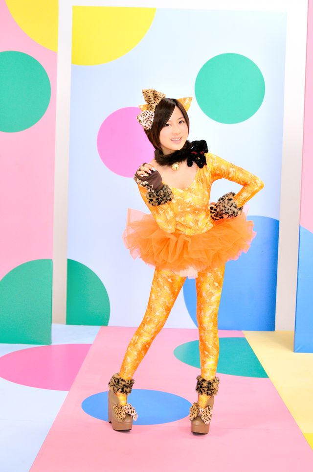 小野恵令奈セカンドシングル「えれにゃん」ネコ10変化写真ギャラリー（6枚目）
