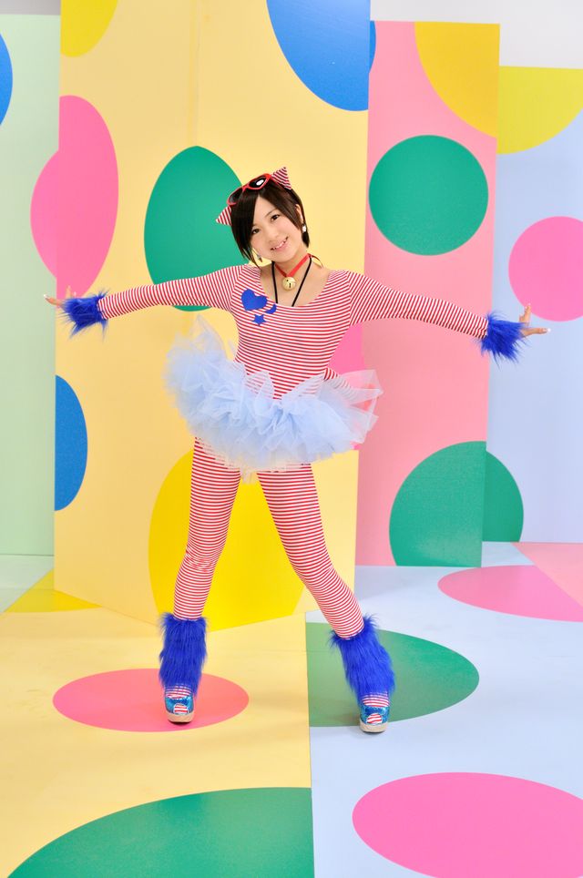 小野恵令奈セカンドシングル「えれにゃん」ネコ10変化写真ギャラリー（12枚目）