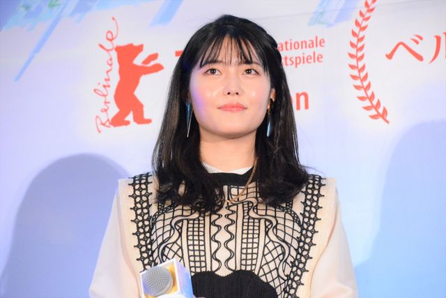 広瀬アリス、緊張で汗が止まらず一時降壇『バブル』完成披露イベント（4枚目）