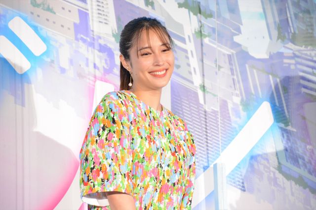 広瀬アリス、緊張で汗が止まらず一時降壇『バブル』完成披露イベント（22枚目）