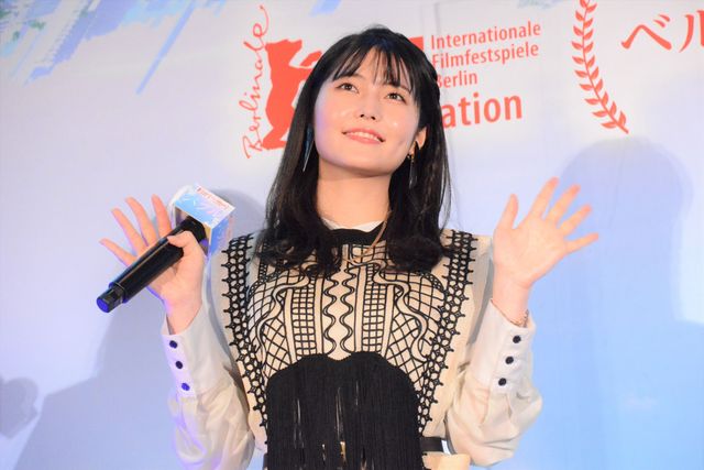 広瀬アリス、緊張で汗が止まらず一時降壇『バブル』完成披露イベント（28枚目）