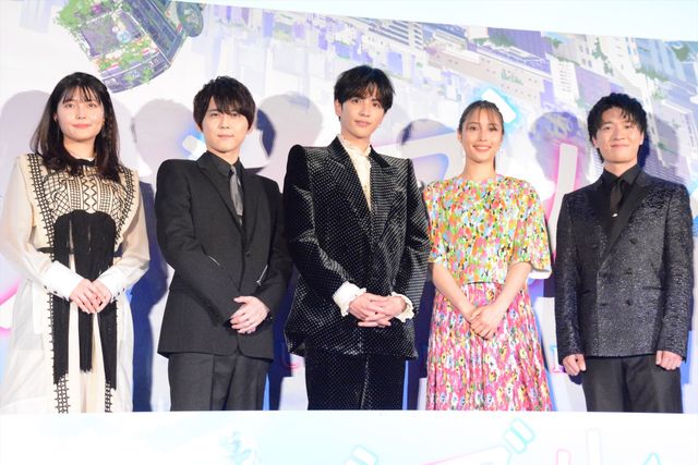 広瀬アリス、緊張で汗が止まらず一時降壇『バブル』完成披露イベント（32枚目）