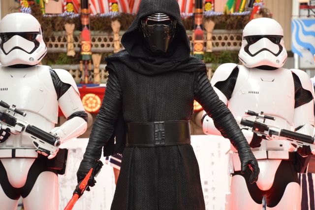 『スター・ウォーズ』C-3PO＆カイロ・レンが博多祇園山笠を訪問！（12枚目）