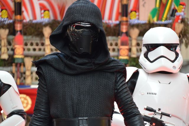 『スター・ウォーズ』C-3PO＆カイロ・レンが博多祇園山笠を訪問！（20枚目）