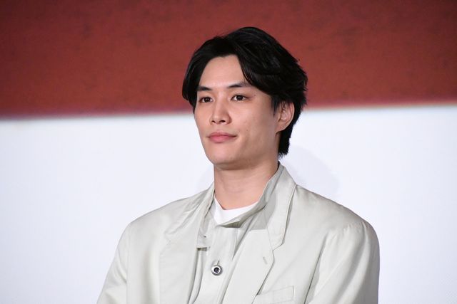 新田真剣佑、山崎紘菜、鈴木伸之が登場！映画『ブレイブ　－群青戦記－』青春ぜんぶ懸けてギネスに挑め！イベント（4枚目）